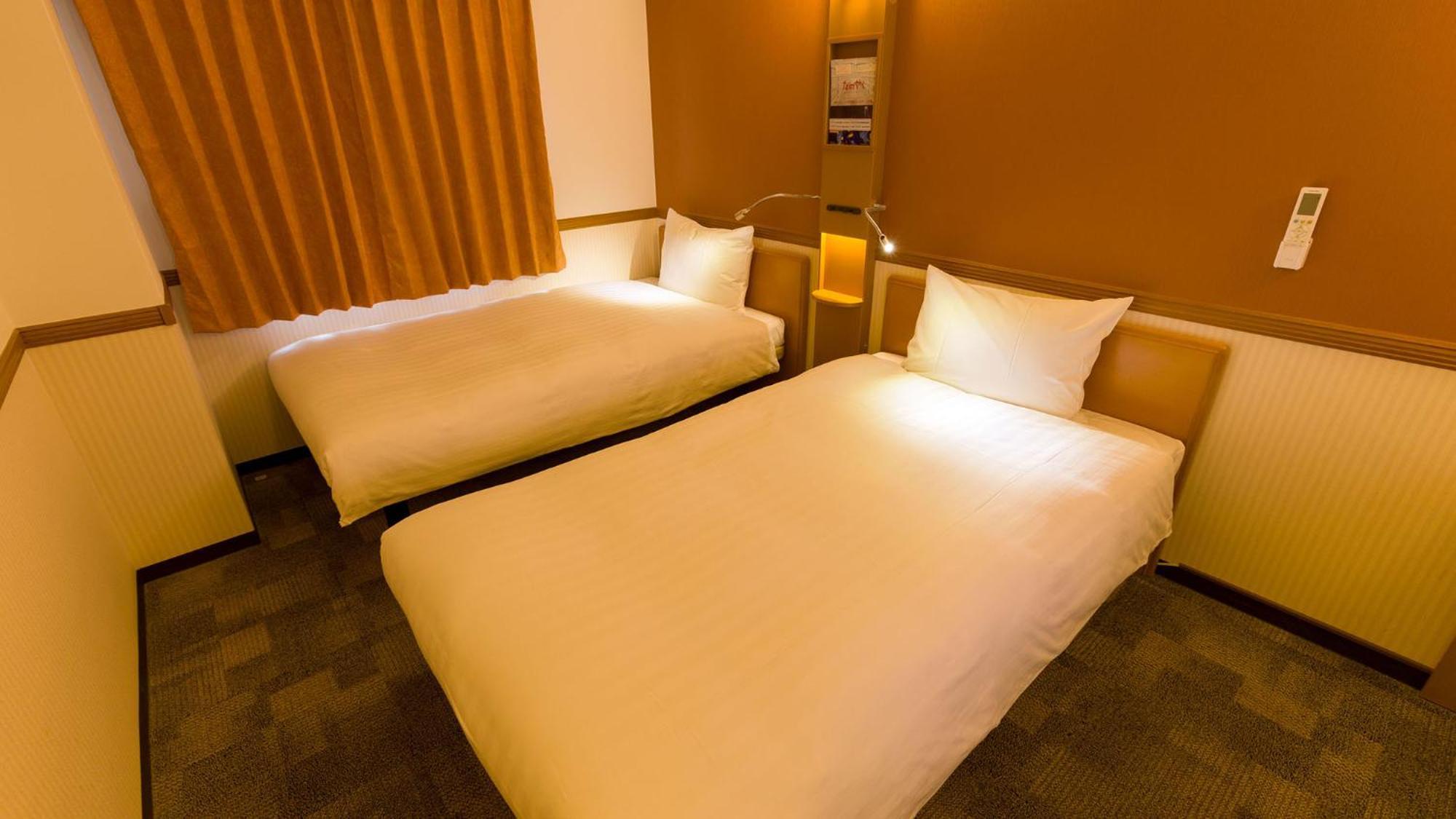 Toyoko Inn Kanazawa-Eki Higashi-Guchi Zimmer foto